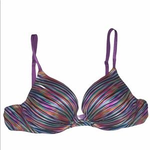 Victoria’s Secret plunge push up 34C